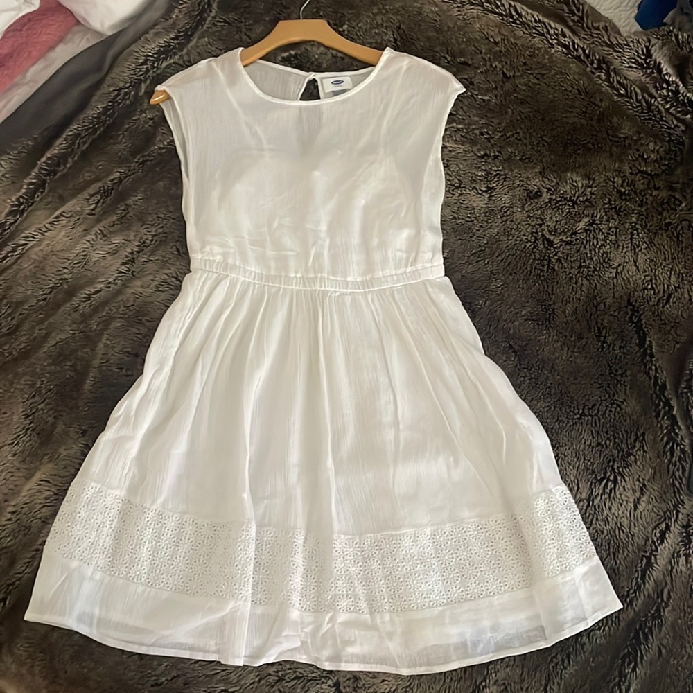 White sundress 🌞